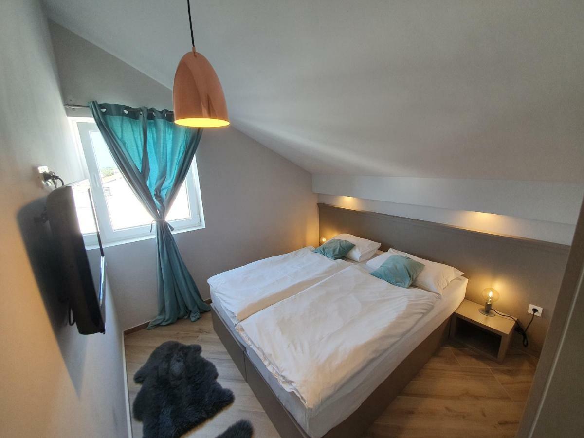 Deluxe Villa No.10 - Rooms&Apartments Mandre Esterno foto